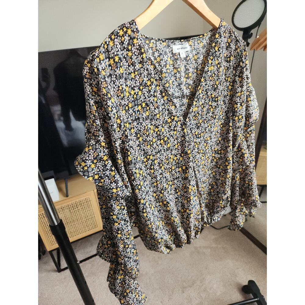 Max Studio Floral Ruffle Blouse - Picture 2 of 8